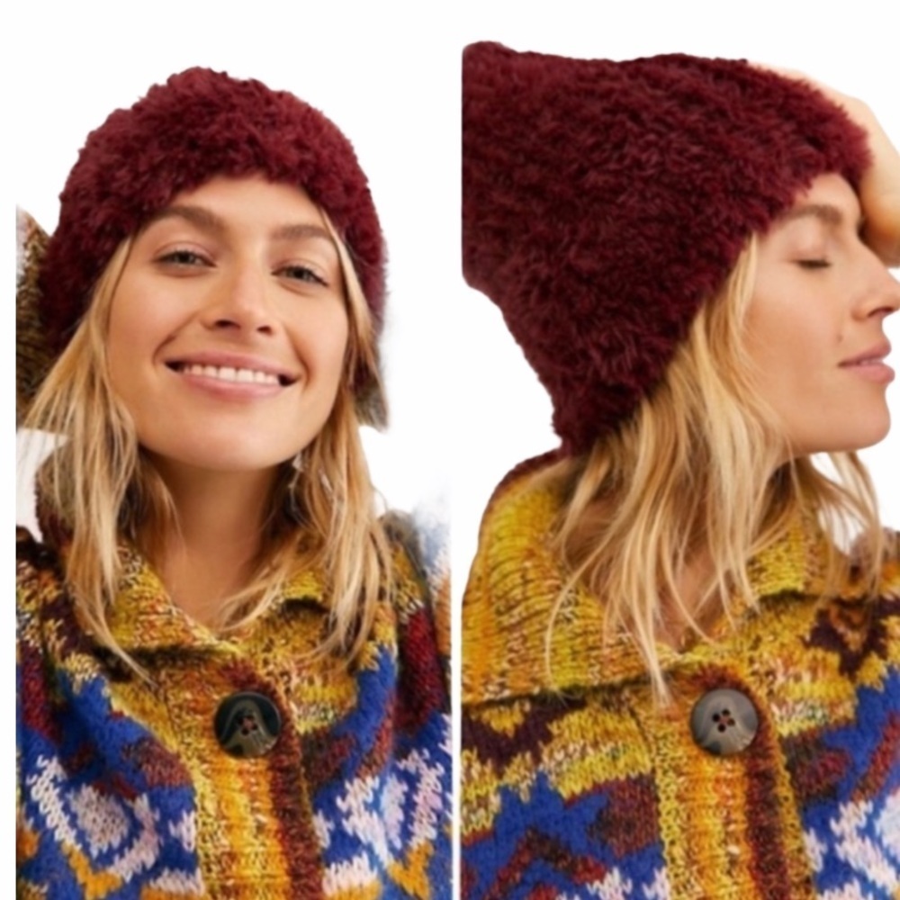 NWT Free People Head in the Clouds Fuzzy Beanie